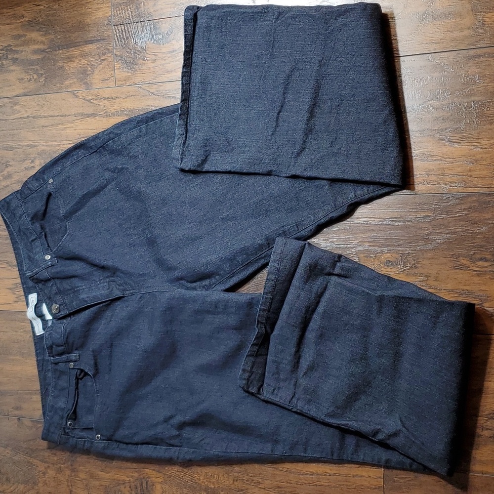 Jaclyn‎ Smith Women's Angel fit dark wash bootcut jeans sz 18